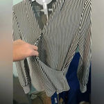Adrianna Papell top size small -cross over blouse black and white striped bin4 Photo 2
