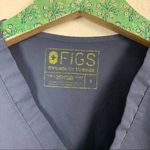 FIGS  Catarina One Pocket Scrub Top Blue Stretch Workwear Essentials Small Photo 1