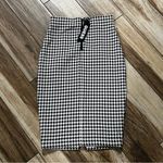 Guess  black and white pencil skirt nwt Photo 3