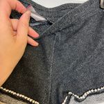 No Boundaries Md cotton Lace Trim Booty Shorts Photo 2