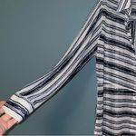 Chico's Chico’s Travelers Shirt Jacket Layering Piece Lightweight Size Medium Photo 3