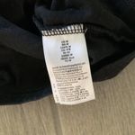 Amazon  essentials black t-shirt Photo 2