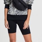 Adidas Originals Graphic Logo Sweater - AirRobe Photo 2