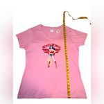 Port Authority Wonder Woman Graphic Tee – Pink V-Neck T-Shirt Size XL New Photo 3