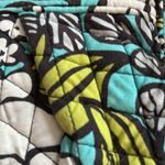 Vera Bradley Vera‎ Bradley - Island Bloom Cross Body Purse Photo 4