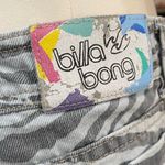 Billabong Vintage Y2K PacSun grey zebra print shorts / 7 / Excellent condition Photo 12