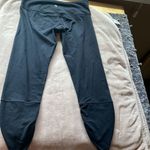 Lululemon leggings, size 6 Photo 1