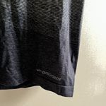 Brooks  SHORT SLEEVE CREWNECK TEE‎ SHIRT TOP GRAY BLACK WOMENS SIZE M ATHLETIC Photo 1