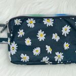 Daisy Makeup Cosmetic Wristlet Blue Photo 4