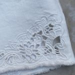 Torrid  Cutout Embroidery Skinny Short - Vintage Stretch White Photo 5