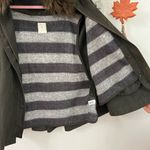 Gap  women's blanket-lined faux fur olive green cape/poncho Photo 4