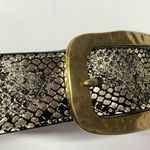 3D metallic and black gold buckle belt NWOT Photo 2