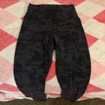 HeyNuts Amazon Leggings Camo Black Size XS Photo 0