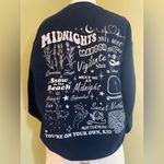 Gildan UNOFFICIAL fan-made Taylor Swift Crewneck Photo 2