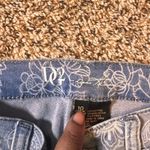 DG2 Denim Jeans Size 10‎ Floral Embroidered Pants Cropped Blue Photo 3