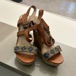 a.n.a . 8 1/2 A NEW APPROACH comfortable shoes.  Wear these any outfit- no flaws Photo 3