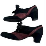Pas de Rouge black and plum suede lace Photo 4