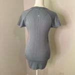 Lululemon  blue Swiftly Tech short sleeve tee size 6 Photo 3