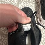 On Cloud Running Women's Black Athletic Shoes Size 8 Photo 2