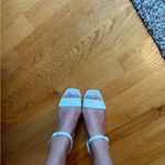 Katy Perry  white heels Photo 4