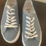 Hurley  Women’s Lace-Up Blue Canvas‎ Sneaker Shoe Size 7 Photo 0