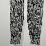 Athleta Flurry Elemental Black & White Tight Leggings Women’s Size M Medium Photo 4