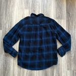 Orvis  Women’s Black Navy Plaid Button Down Flannel Jacket with Pockets Medium Photo 1