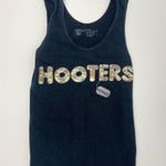 Hooters  tank Photo 0