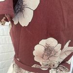 Sage New  the Label  Floral V-neck Front Knot Crop Top size S Photo 2