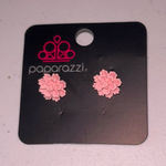 Paparazzi 💙 NWT  Pink Floral Earrings Photo 0