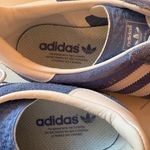 Adidas  women’s Gazelle indoor sneaker in blue/white/gold Photo 3
