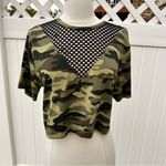 Forever 21 Women’s  cropped camouflage shirt Photo 2