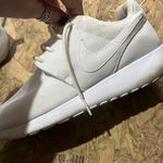 Nike roshes white size 5 Photo 10