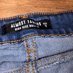 Almost Famous  juniors sz 9 high rise roll up jeans Photo 2