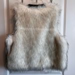 Faux Fur Vest with faux leather size Medium White Photo 4