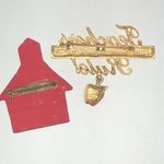 JJ Vintage Gold Tone Teachers Rule and Schoolhouse Brooch Red Photo 3