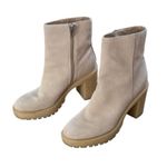 Dolce Vita Women’s Faux Suede Lug Sole Chelsea Heeled Boot Cream size 8.5 Tan Photo 0