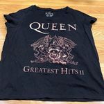 QUEEN band short sleeve tee shirt size medium. Photo 0