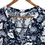 Gap  blue and white floral sleeveless and v-neck spring/summer dress size medium Photo 2