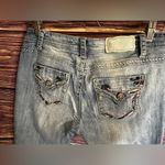 Shyanne  Flare/ Bellbottoms Jeans. Size 30 Regular. Photo 2