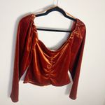 ASTR The Label Vanya Ruched Rust Velvet Top Size Medium Romantic Red Photo 3