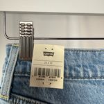 Levi's NWT Levi’s Ribcage Bell Jeans in Marine Babe Light Wash Blue Size 25 Photo 8