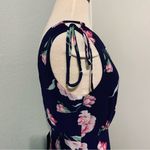 Lulu’s New V Photo 10