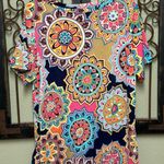 Heimish USA short sleeve criss cross vneck medallion print top Size 3X Photo 4