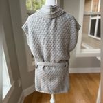 Lands’ End Light Gray Shaker Knit Shawl Collar Sleeveless Belted Sweater Vest L Size L Photo 2
