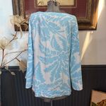 La Mer Luxe Blue White Tropical Leaf Print Top Flowy Cape Flutter Sleeve~L 💛🍄 Size L Photo 4