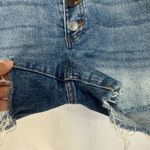 Kut From The Kloth  Gidget High Rise Denim Shorts Frayed Hem Button Fly Women‎ 8 Photo 3