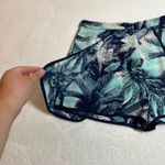 Women's Tropical Print Shorts Size Small Vacation Resort Multicolor Festival Blue Photo 2