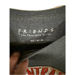 FRIENDS Graphic T Photo 1