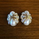 St. John 💕💕 Clip On Earrings ~ Gold Imitatation Pearl with Crystals NWOT Photo 1
